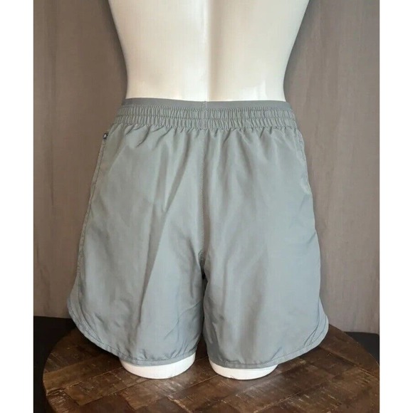 Nike Women's Grey Dri Fit Running Shorts Zip Pocket Size Xsmall - Picture 4 of 14